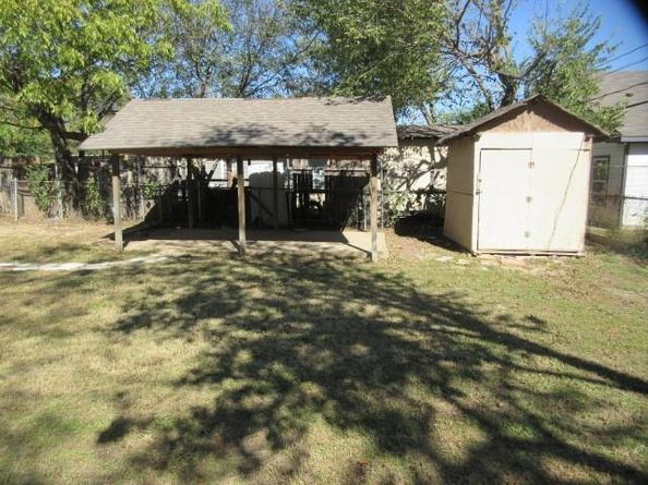 2655  Ash Crescent Street , Fort Worth Texas 76104