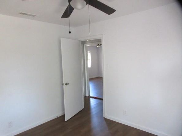 2655  Ash Crescent Street , Fort Worth Texas 76104