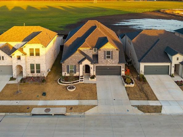 2401  Silver Leaf Drive , Northlake Texas 76226