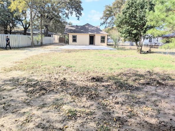 608  Holcomb Road , Dallas Texas 75217