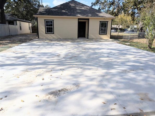 608  Holcomb Road , Dallas Texas 75217