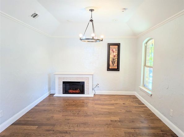 608  Holcomb Road , Dallas Texas 75217