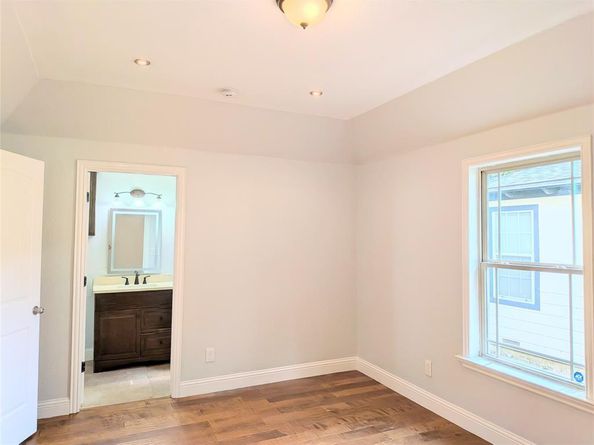 608  Holcomb Road , Dallas Texas 75217