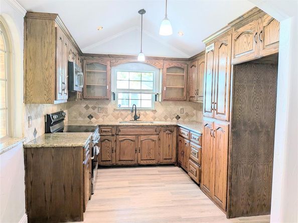 608  Holcomb Road , Dallas Texas 75217