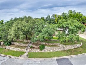 405  Chandler Lake Road , Fort Worth Texas 76103