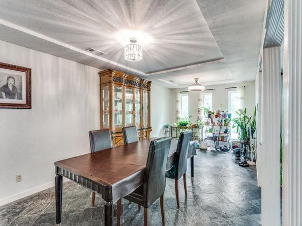 405  Chandler Lake Road , Fort Worth Texas 76103