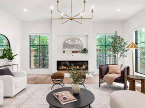 10510  Les Jardins Drive , Dallas Texas 75229