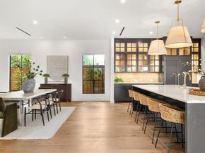 10510  Les Jardins Drive , Dallas Texas 75229