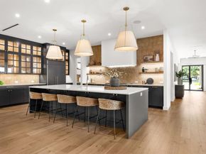 10510  Les Jardins Drive , Dallas Texas 75229