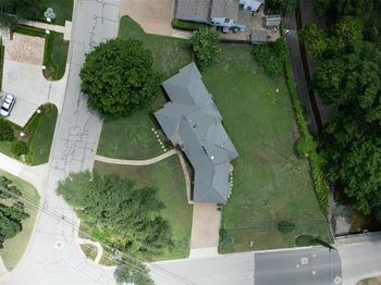 2600  Colonial Parkway 