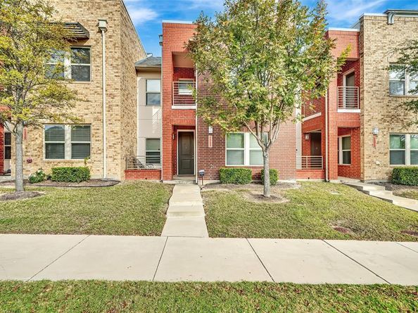 1565  Fiji Street , Dallas Texas 75203