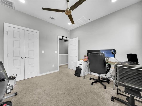 1565  Fiji Street , Dallas Texas 75203