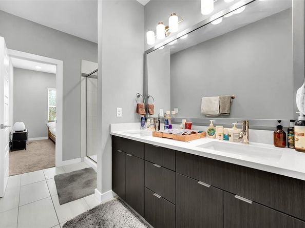 1565  Fiji Street , Dallas Texas 75203