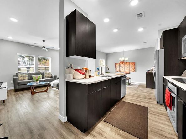 1565  Fiji Street , Dallas Texas 75203