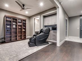 3130 N Harwood Street  1903, Dallas Texas 75201