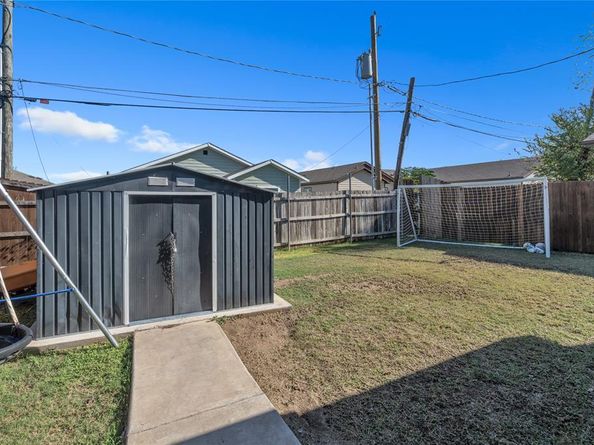 1315  Stewart Street , Fort Worth Texas 76104