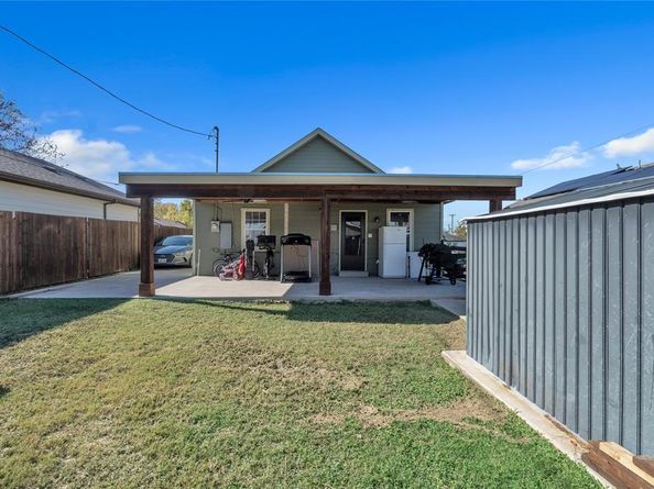 1315  Stewart Street , Fort Worth Texas 76104