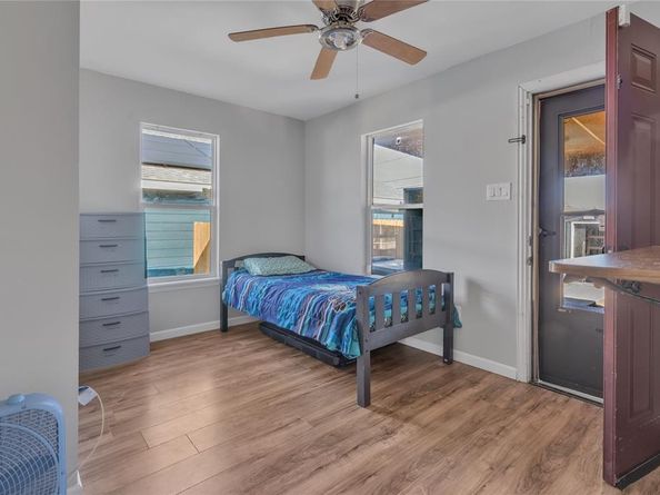 1315  Stewart Street , Fort Worth Texas 76104