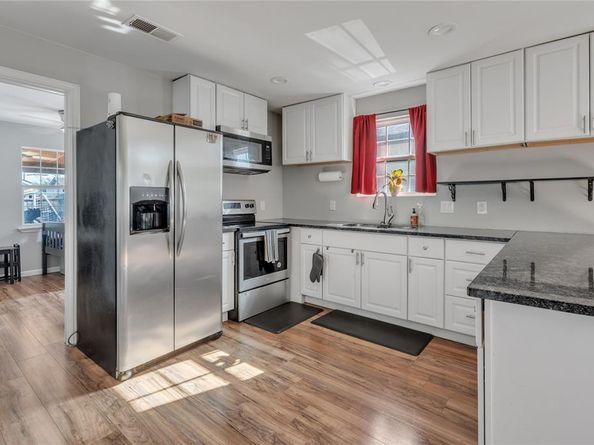 1315  Stewart Street , Fort Worth Texas 76104