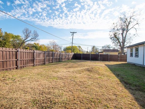 2220  Housley Drive , Dallas Texas 75228