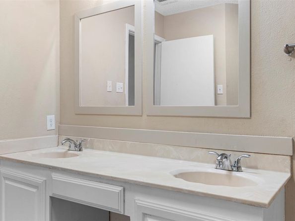 4010  David Drive , Rowlett Texas 75088