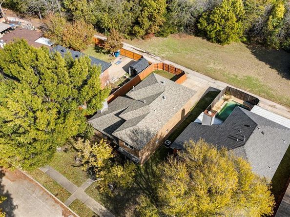 4010  David Drive , Rowlett Texas 75088