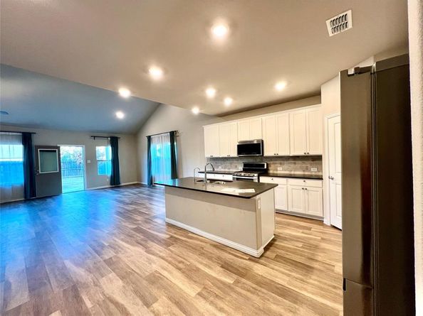 633  Hidden Cove Drive , Princeton Texas 75407