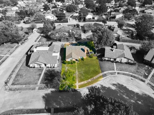 1705  Redbird Circle , Lewisville Texas 75067