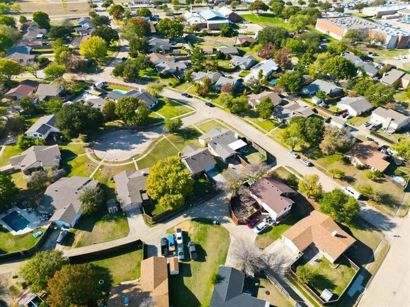 1705  Redbird Circle , Lewisville Texas 75067