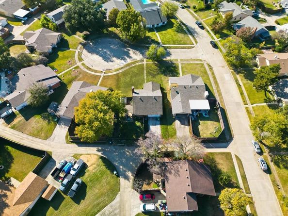 1705  Redbird Circle , Lewisville Texas 75067