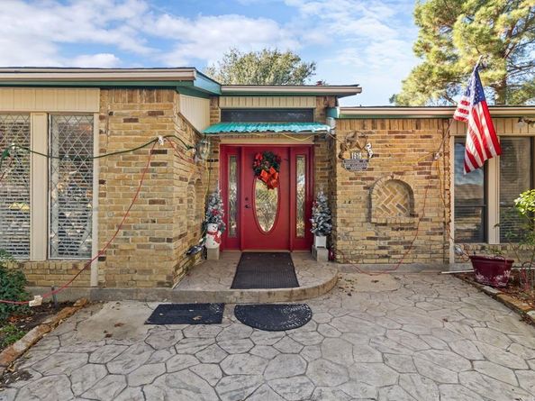 1519  Shannon Place , Carrollton Texas 75006