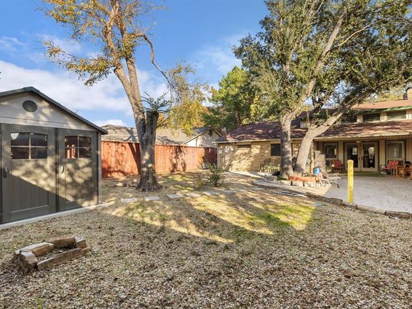 1519  Shannon Place , Carrollton Texas 75006