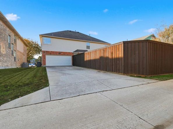 413  Deer Brooke Drive , Allen Texas 75002