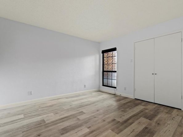 15221  Berry Trail  709, Dallas Texas 75248