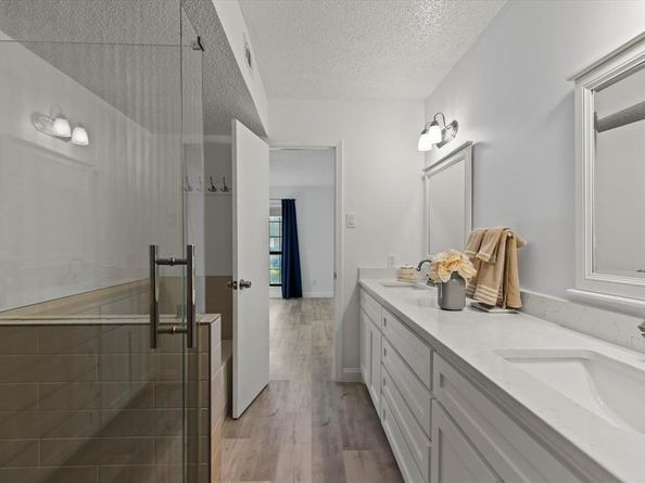 15221  Berry Trail  709, Dallas Texas 75248