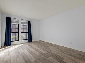 15221  Berry Trail  709, Dallas Texas 75248