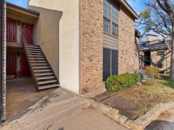 15221  Berry Trail  709, Dallas Texas 75248