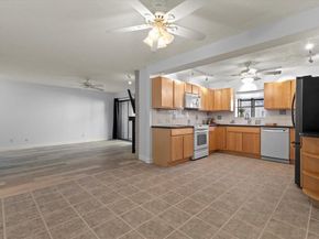 15221  Berry Trail  709, Dallas Texas 75248