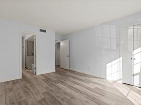 15221  Berry Trail  709, Dallas Texas 75248