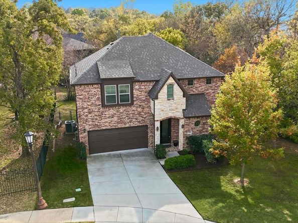 1300  Shards Court , Corinth Texas 76210