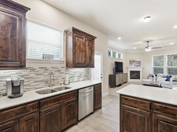 1300  Shards Court , Corinth Texas 76210