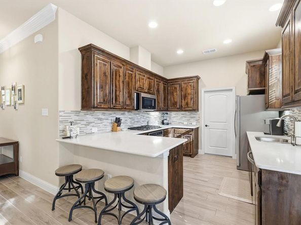 1300  Shards Court , Corinth Texas 76210