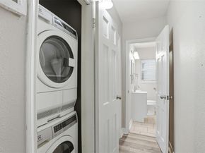 227 S Hampton Road , Dallas Texas 75208