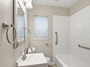 227 S Hampton Road , Dallas Texas 75208