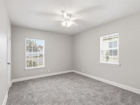 227 S Hampton Road , Dallas Texas 75208