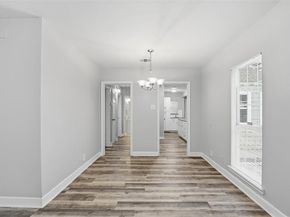 227 S Hampton Road , Dallas Texas 75208