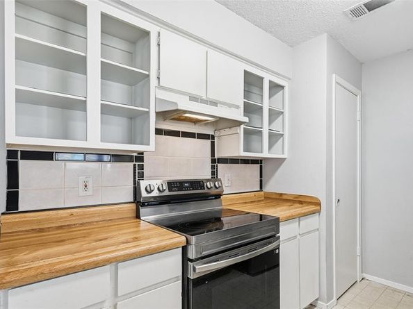 521  Greencove Drive , Garland Texas 75040