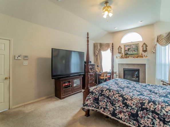 2335  Shackleford Trail , Grand Prairie Texas 75052