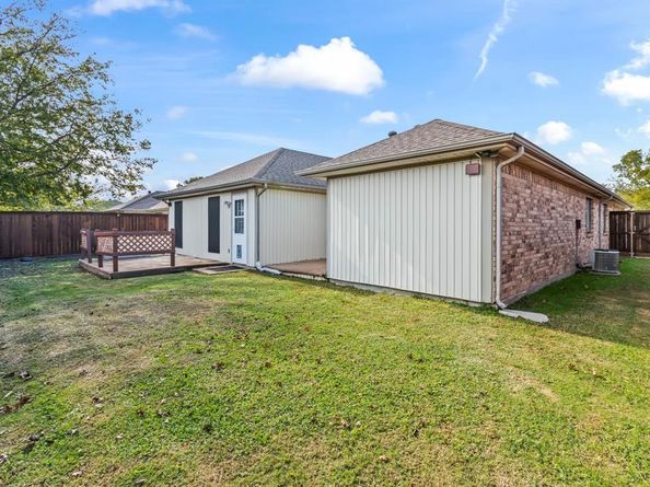 3205  Hillcrest Drive , Rowlett Texas 75088