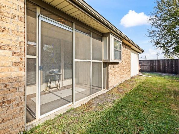 3205  Hillcrest Drive , Rowlett Texas 75088